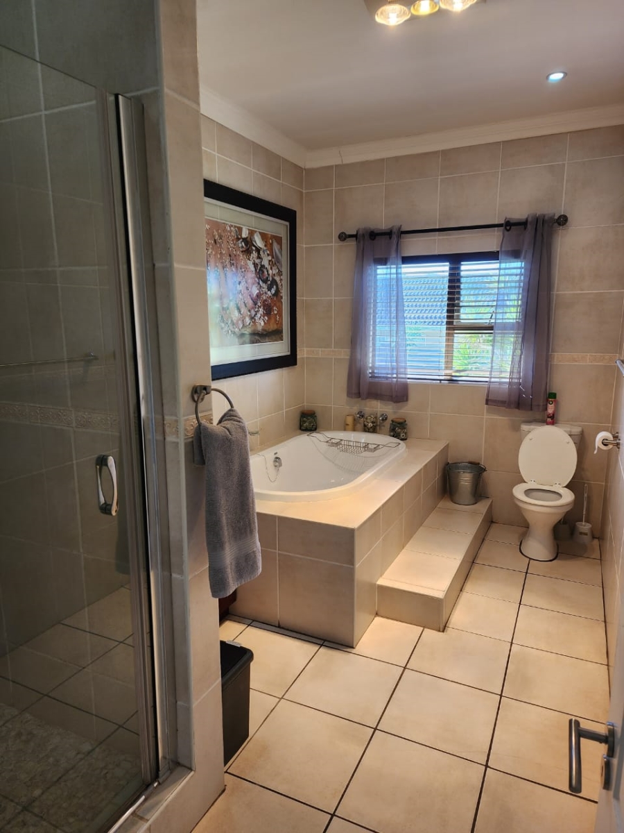 3 Bedroom Property for Sale in Winterstrand Eastern Cape